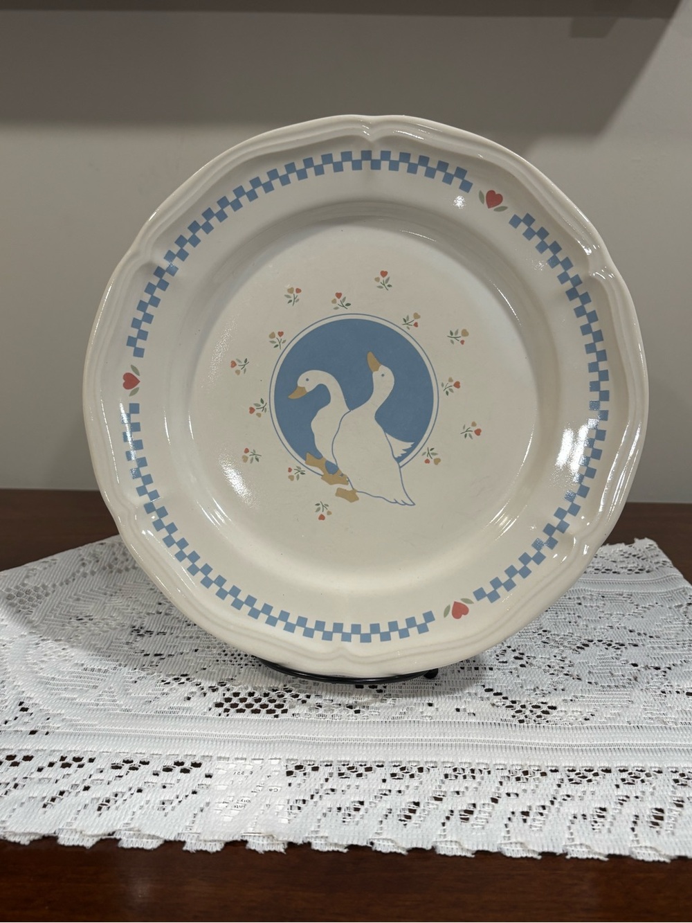 Vintage Goose Motif Dinner Plate in Cream and Blue